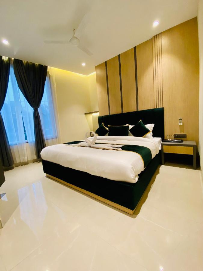 Hotel 51 Amritsar Exteriör bild