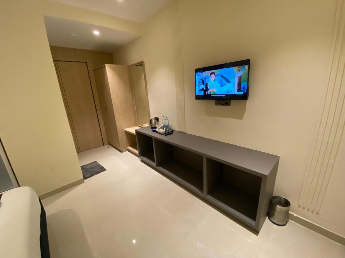 Hotel 51 Amritsar Exteriör bild