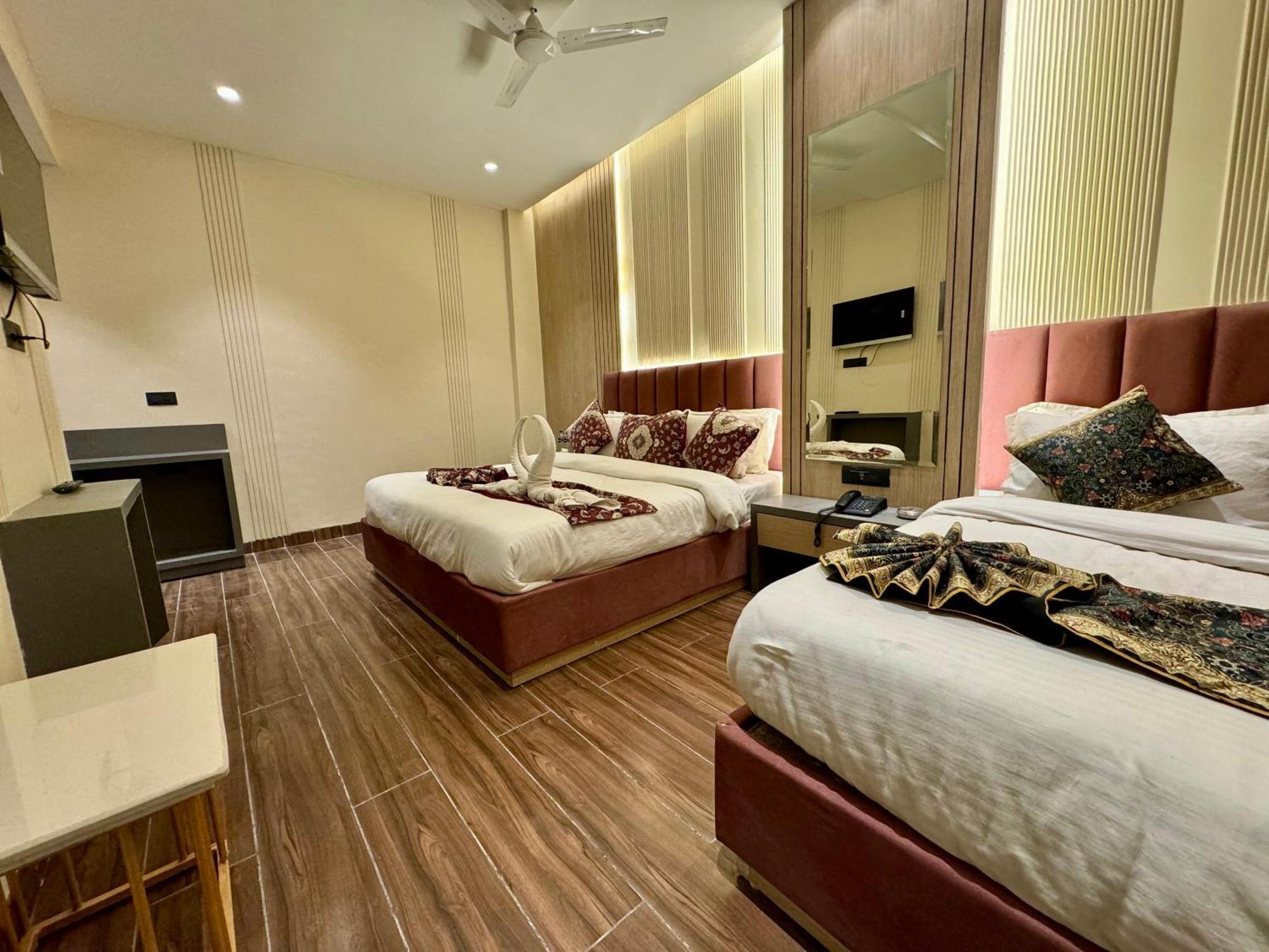 Hotel 51 Amritsar Exteriör bild